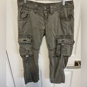 Rock Revival Cargo Capris SZ 25